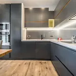 Blloku Deluxe 1br/ap Apartment *