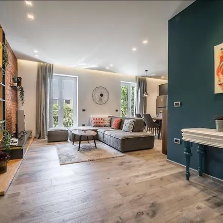 Blloku Deluxe 1br/ap Tirana