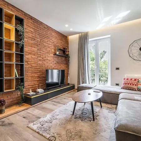Apartman Blloku Deluxe 1br/ap Tirana