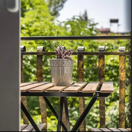 Blloku Deluxe 1br/ap * Tirana