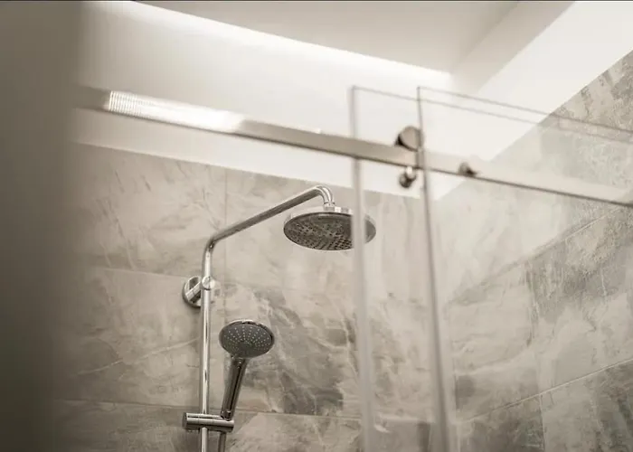 Blloku Deluxe 1br/ap Appartamento Tirana