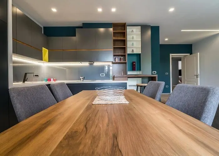 Blloku Deluxe 1br/ap Appartamento Tirana